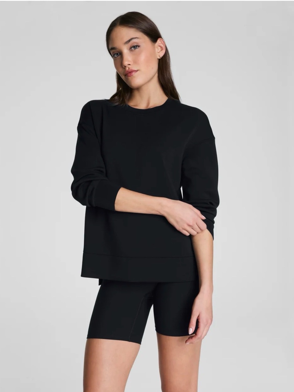 SPANX AirEssentials Crewneck Tunic Sweatshirt - Very Black - Medium